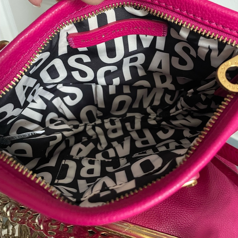 Marc Jacobs Percy Crossbody- Hot Pink - Picture 5 of 6